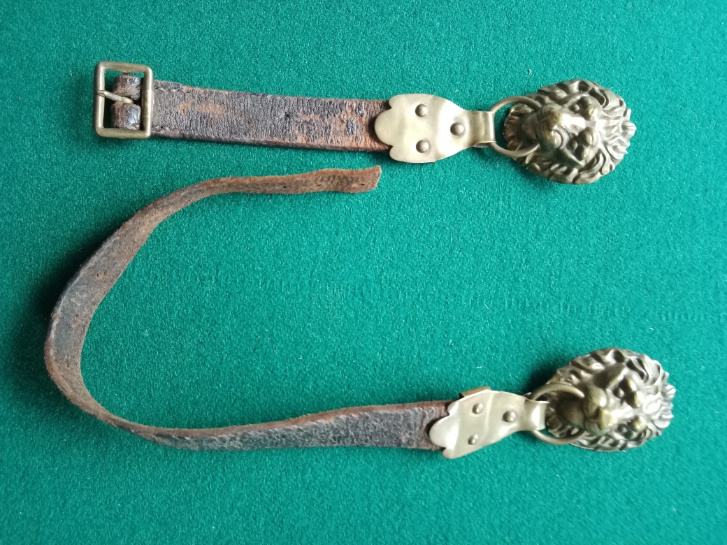 1 Paar Originale lederne Kinnriemen für bayrischen Helm – Bild 1