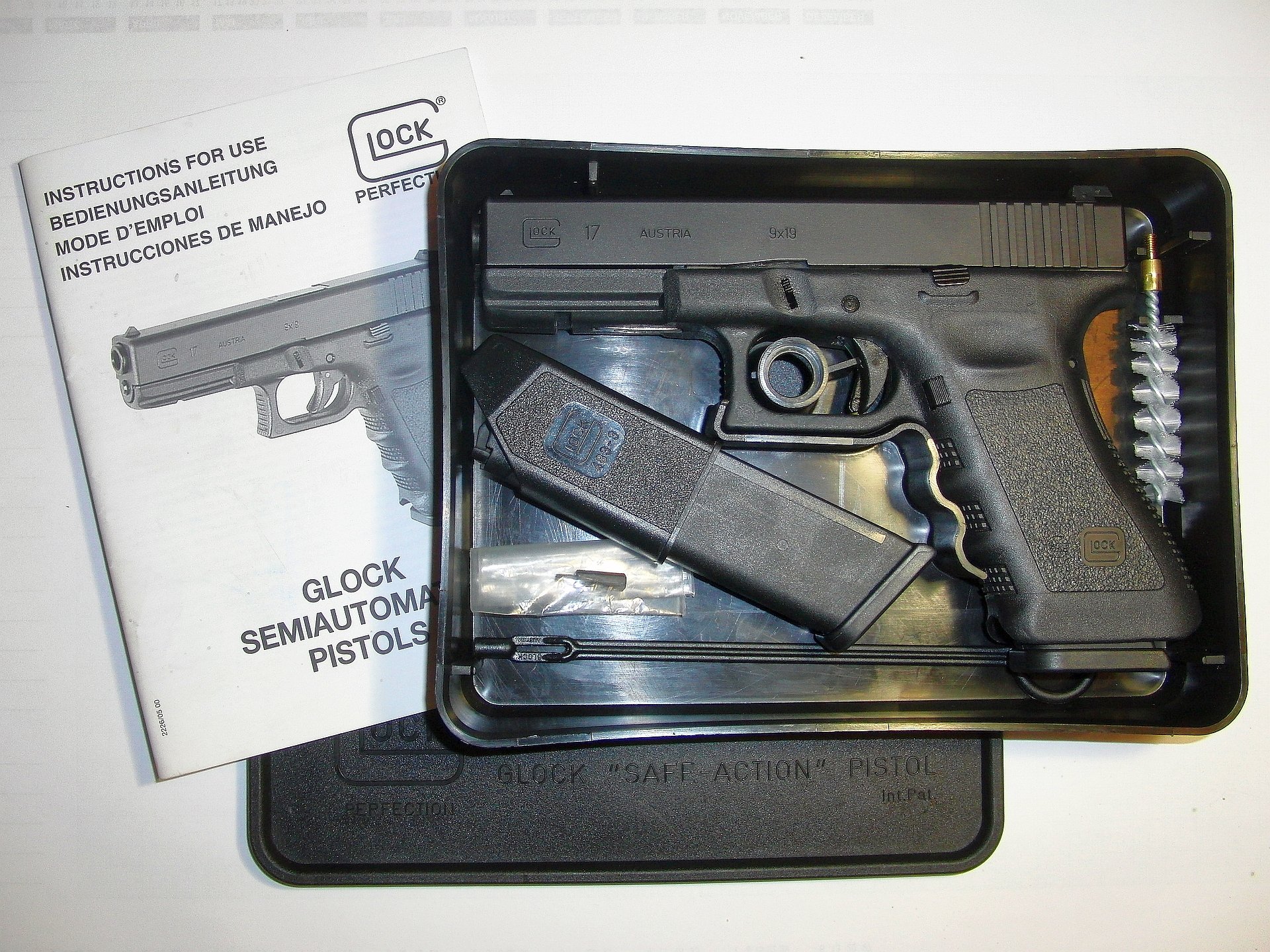 Glock 17 Gen 3 (Bj. 2001) – Absoluter Originalzustand in original ("Tupperware Stil") Box – Bild 1