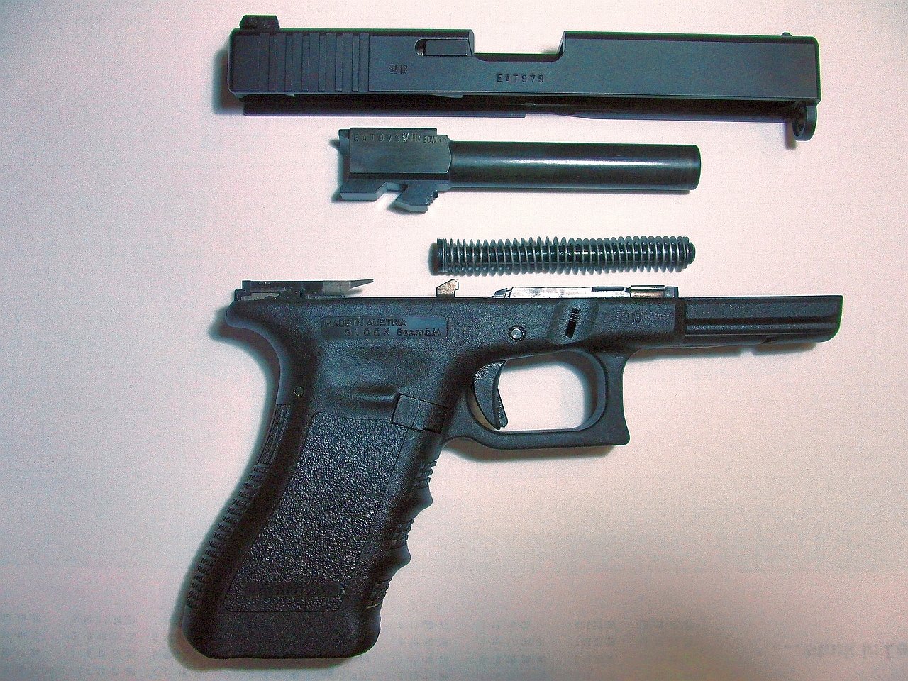 Glock 17 Gen 3 (Bj. 2001) – Absoluter Originalzustand in original ("Tupperware Stil") Box – Bild 2