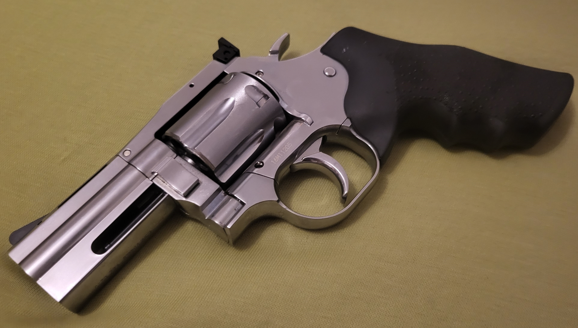 Dan Wesson 715 Co2-Revolver mit 12 Hülsen, 4.5mm – Bild 1