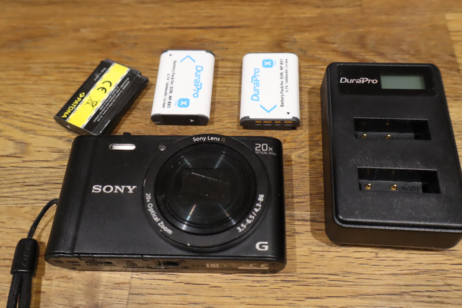 Kamera Sony DSC WX 350 defekt mit Zubehör – Bild 1