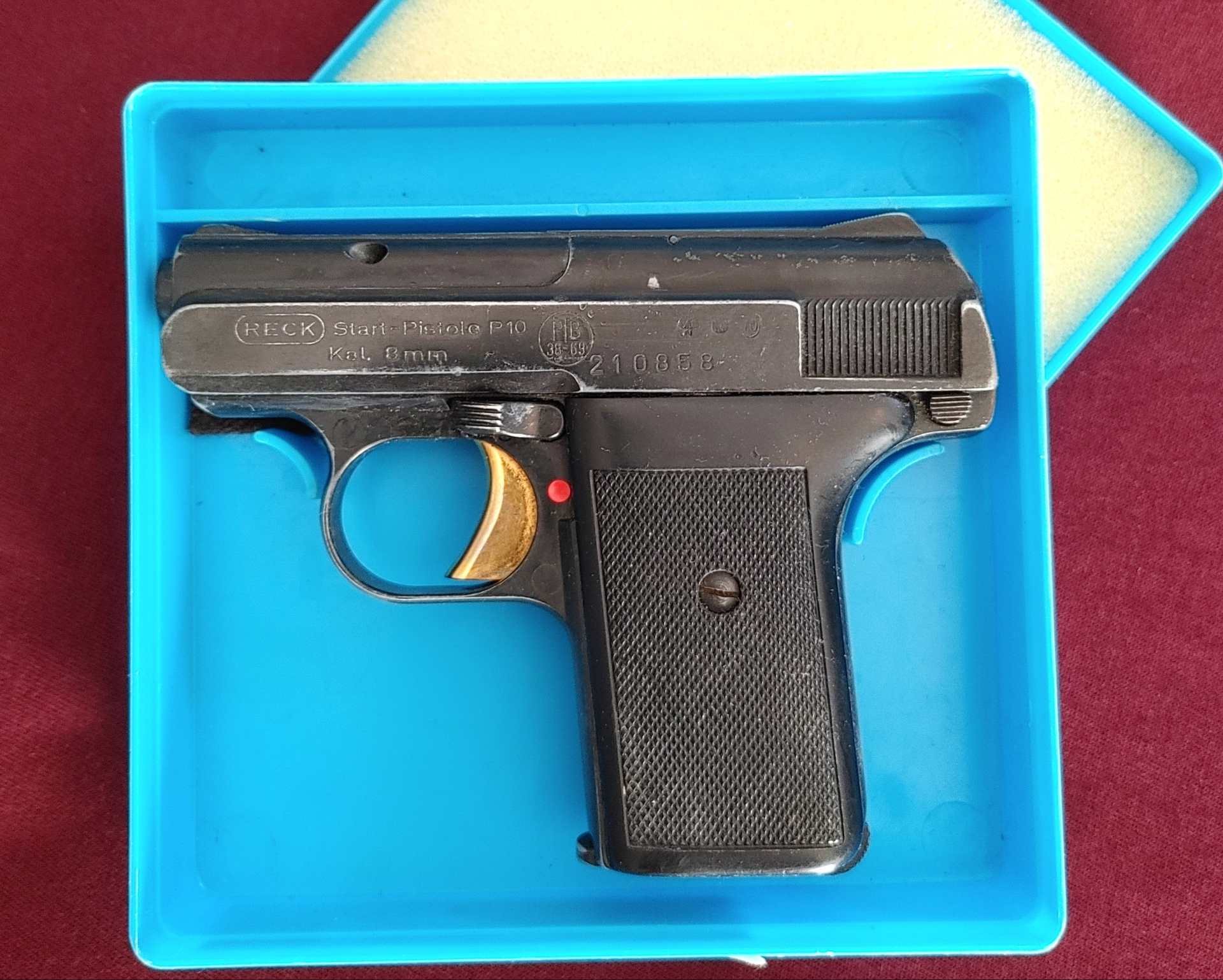 RECK  P 10  8 mm Schreckschuss - Selbstladepistole 38-69 – Bild 1