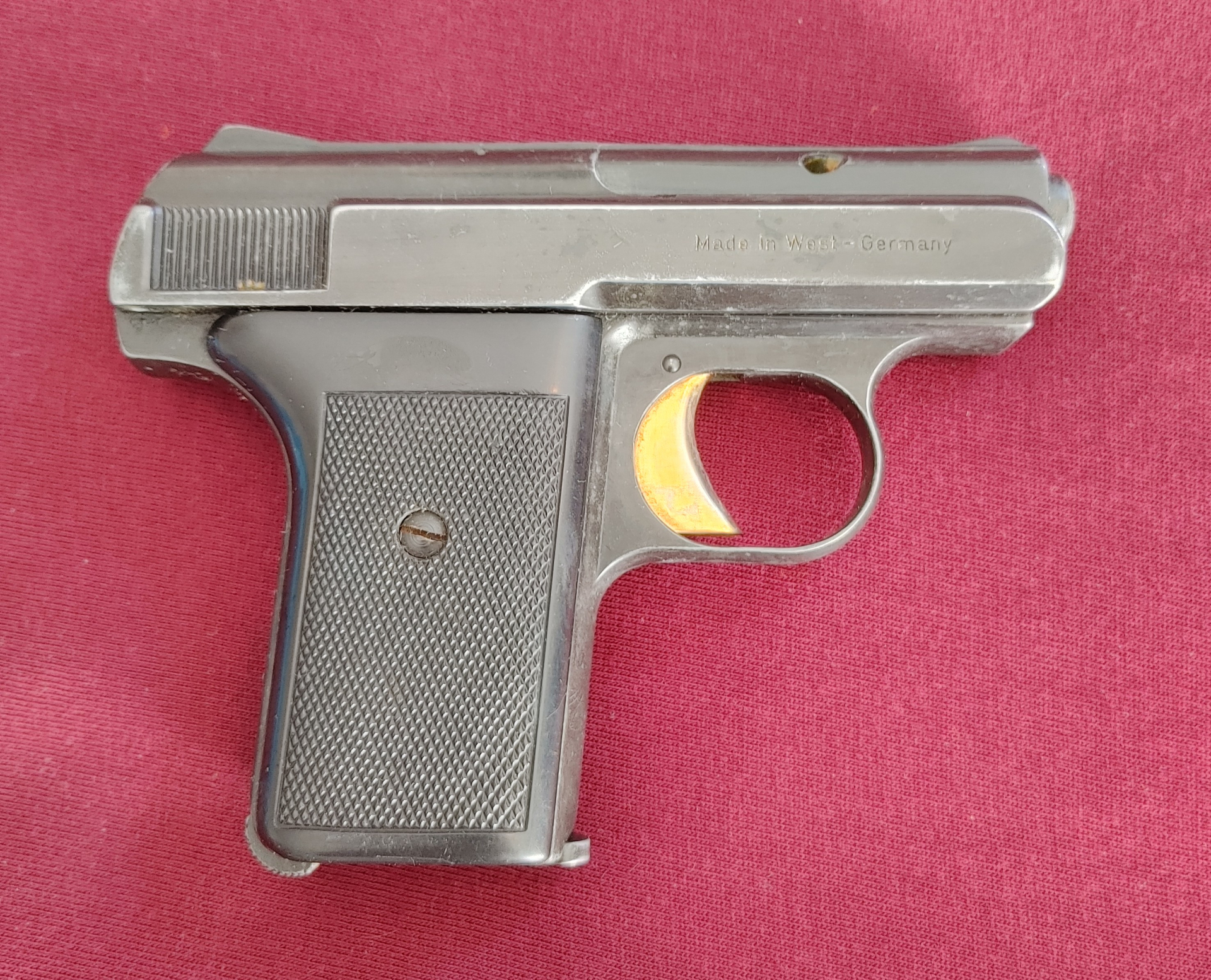 RECK  P 10  8 mm Schreckschuss - Selbstladepistole 38-69 – Bild 2