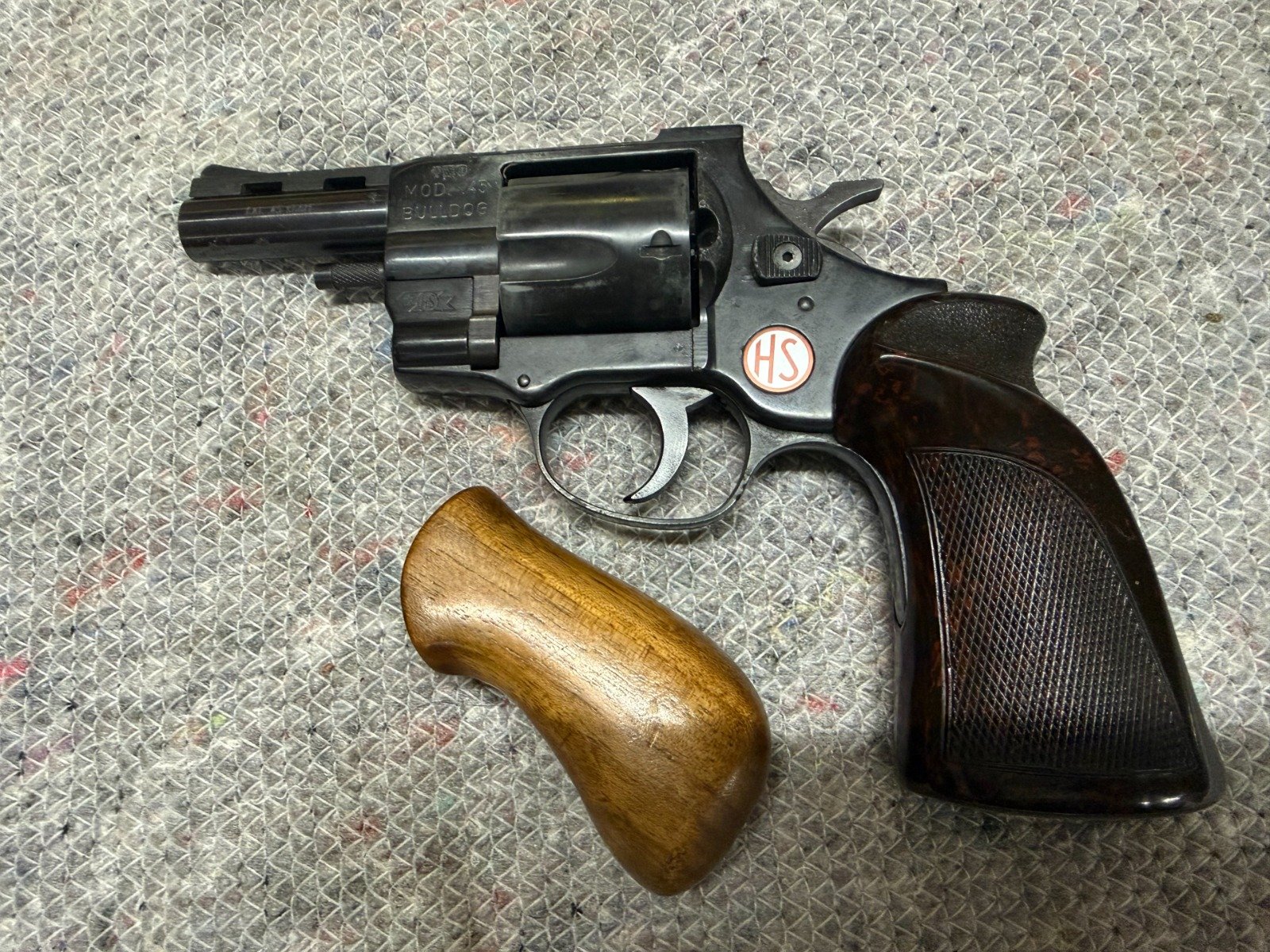 H. Schmidt Bulldog Mod. 45 | Kal. .45 Knall | PTB 345 | Inkl. Extra-Holzgriffschalen – Bild 1