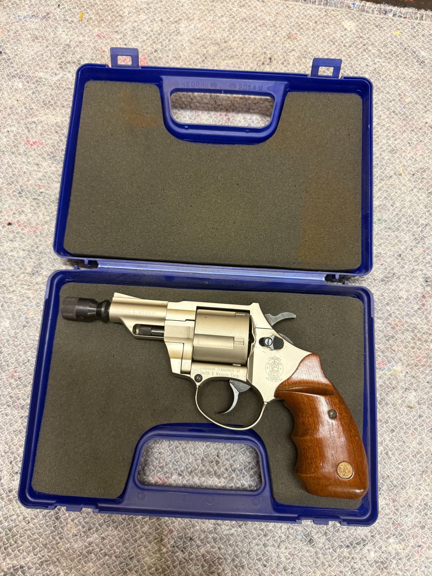 Smith & Wesson Combat | 9mm R. Knall | PTB 607 | Holzgriffschalen & Koffer! – Bild 1