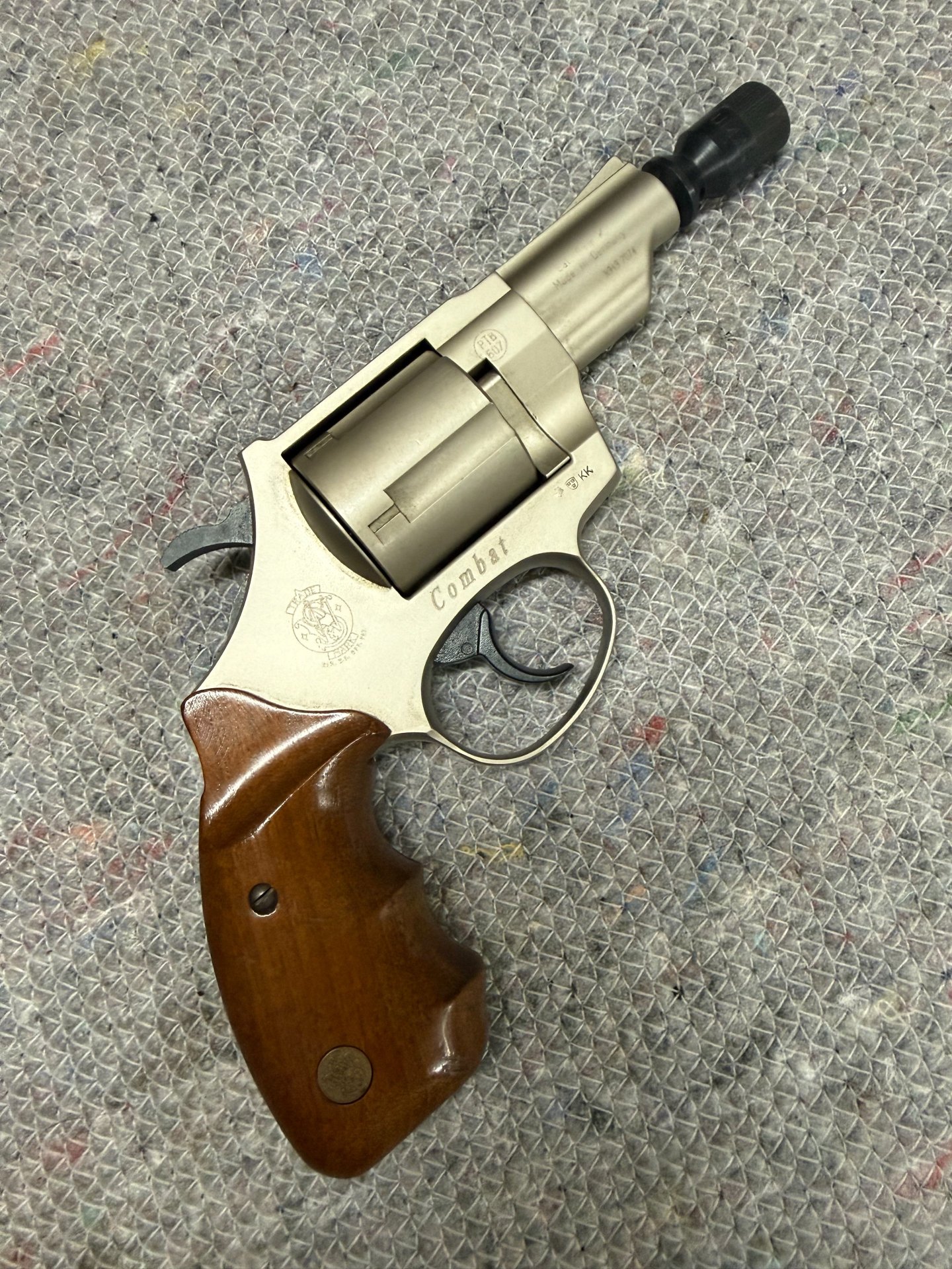 Smith & Wesson Combat | 9mm R. Knall | PTB 607 | Holzgriffschalen & Koffer! – Bild 2