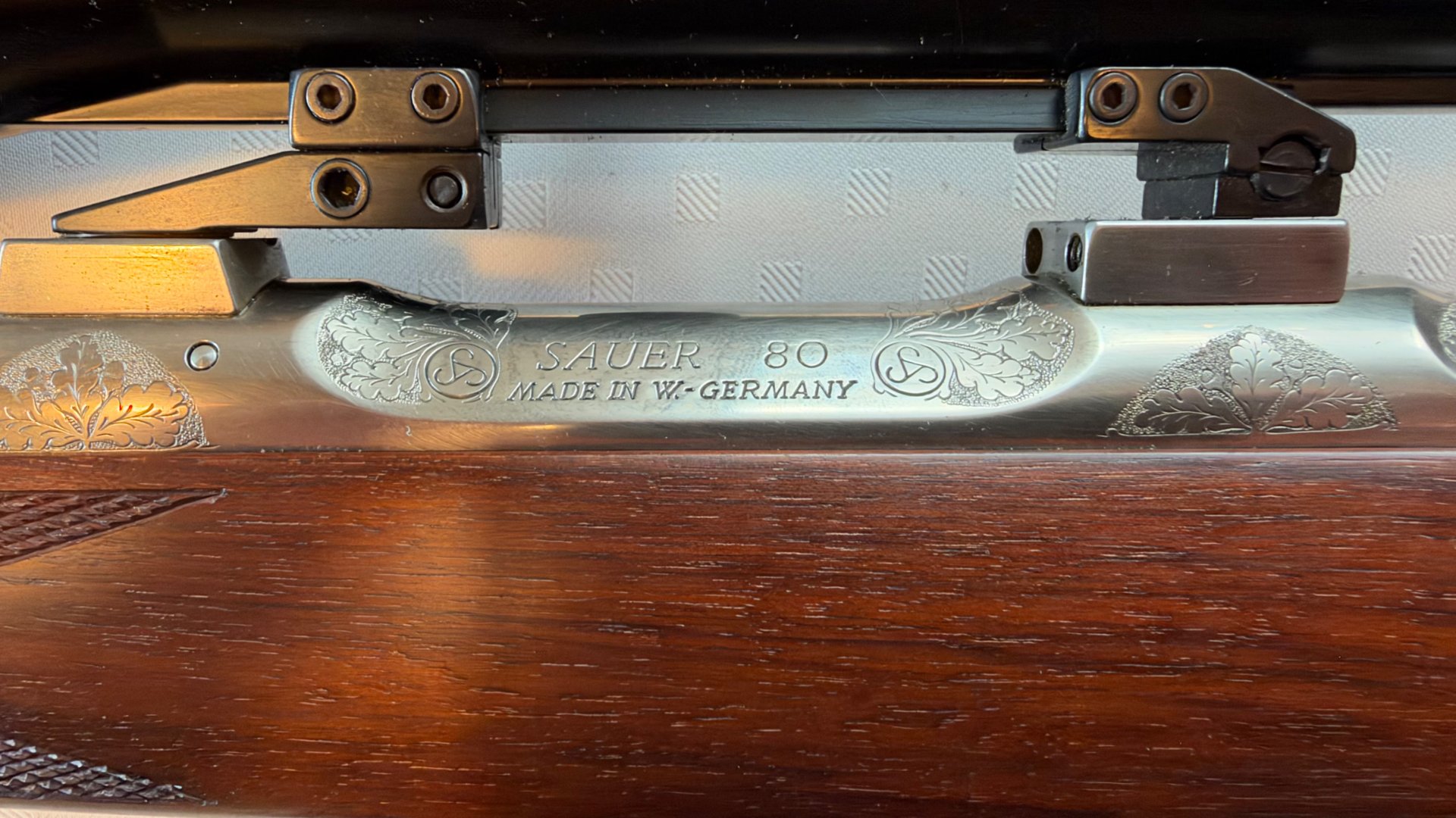 Sauer & Sohn 80 Luxus 7x64 mit Zeiss 2,5-10x52 – Bild 3