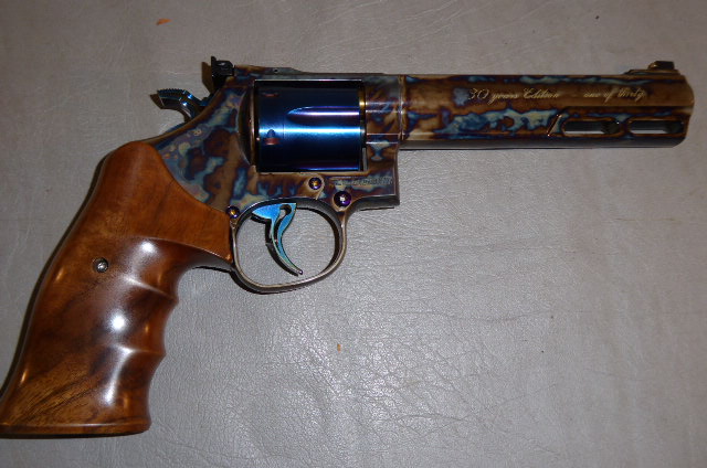 Club 30 Jubiläums Revolver „ 30 JAHRE CLUB 30. “. Kal. 357 Mag. – Bild 2