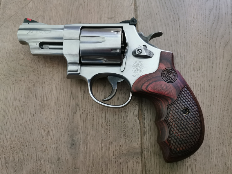 Smith & Wesson 629-6 DeLuxe 3" .44Mag im original Koffer – Bild 2