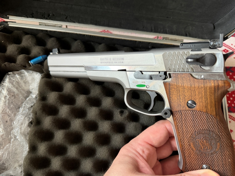 SPORTSCHÜTZENTRAUM S&W Pistole Target Champion 6" – Bild 2