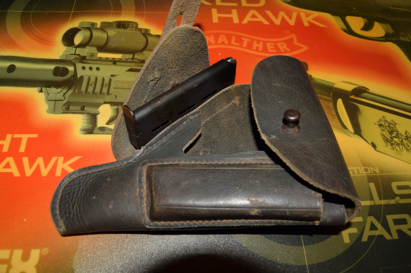 Holster für Pistole CZ 27 oder 24 mit Magazin 7,65 mm Browning, Aufschrift P Mod. 24 Magazinboden – Bild 3