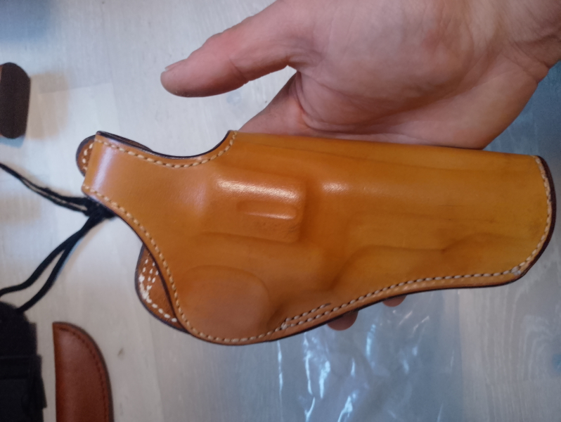 Bianchi Lederholster 111 für S&W K+L Frame Revolver oder Erma 77 mit 4 Zoll Lauf – Bild 2