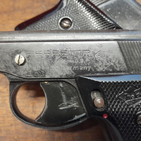 Pistole Perfecta Kal. 6mmKnall.als Ersatzteilelager – Bild 2