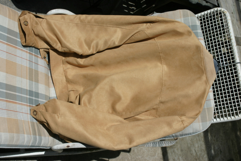leichte Sommerjacke in L in beige im Alkantarralook – Bild 2