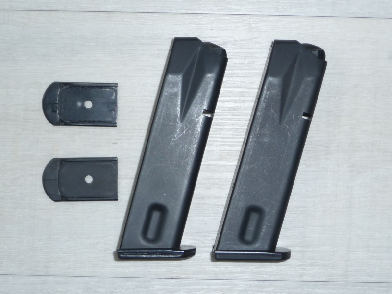 2 original Magazine Sig Sauer P226 mit „Gummiboden“ + diverse Griffschalen – Bild 2