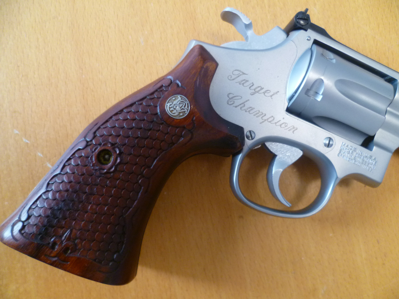 Revolver Smith & Wesson Model 617 Target Champion .22lr. – Bild 3