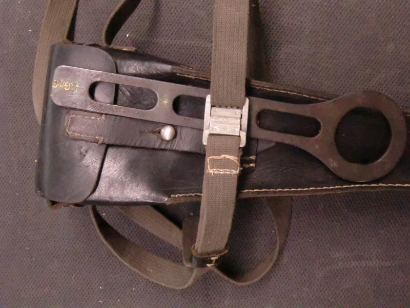 WKII Ledertasche für Gewehrgranatgerät des K98 dkk43 mit Schlüssel adb WaA4? – Bild 3