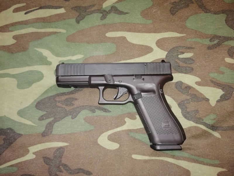 Glock 17 9MM P.A.K.! – Bild 3