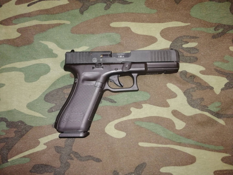 Glock 17 9MM P.A.K.! – Bild 4