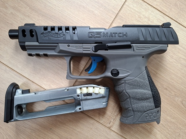 Umarex Walther Q5 CO2 Pistole ´´Match Combo´´ – image 2