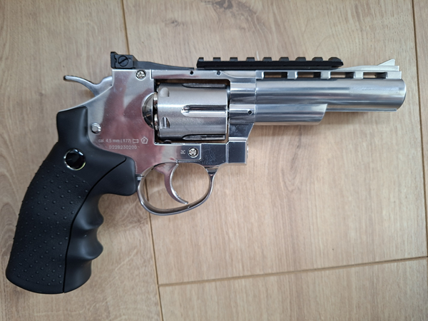 Umarex Legends CO2 Revolver S40 – kuva 4