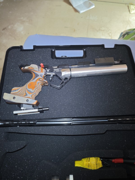 Feinwerkbau Pressluftpistole Modell P8X - Auflage – billede 2
