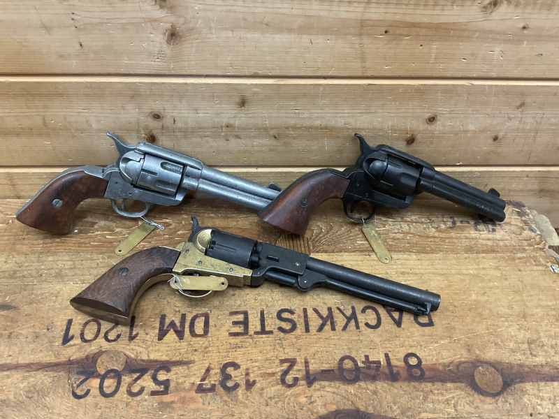 Deko Revolver 3 Stück 1873 und 1871 USA – Bild 2