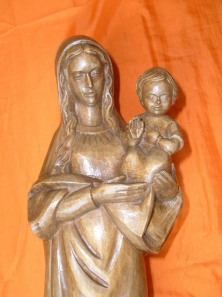 Handgeschnitzte Madonna aus Eichenholz – image 3