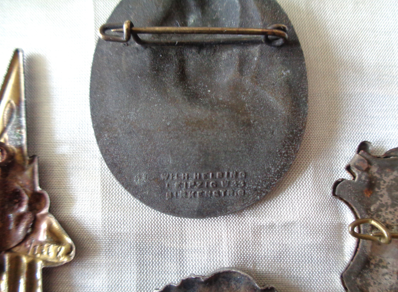 ALTE TREFFENABZEICHEN KONVOLUT – Bild 3