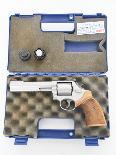 Revolver Smith & Wesson, Modell 686-4 Classic Sport, 6 Zoll, Kaliber .357Magnum, Koffer, zwei Speedl – immagine 6