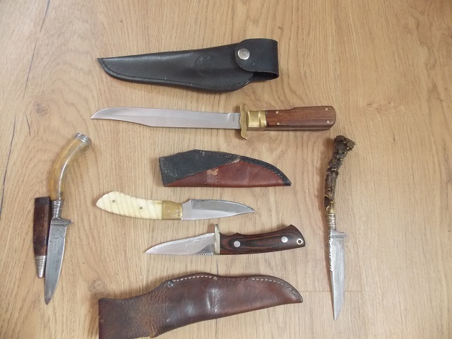 Verschiedene Jagdmesser – attēls 3