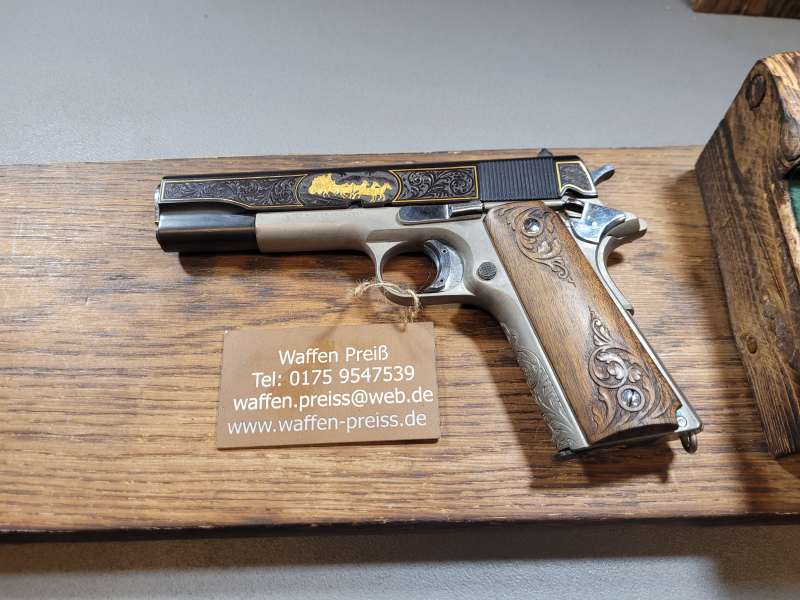 Colt Modell 1911 Kaliber .45 Auto Graviert Holzgriffschalen Pistole – Bild 3