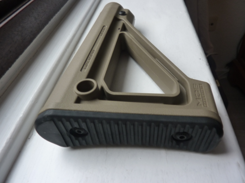 Magpul MOE® Fixed Carbine Stock - Mil-Spec FDE – Bild 4