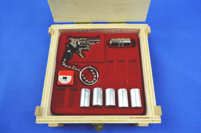 XYTHOS Revolver in Holzbox mit Zubehör # PTB 82 – Bild 2