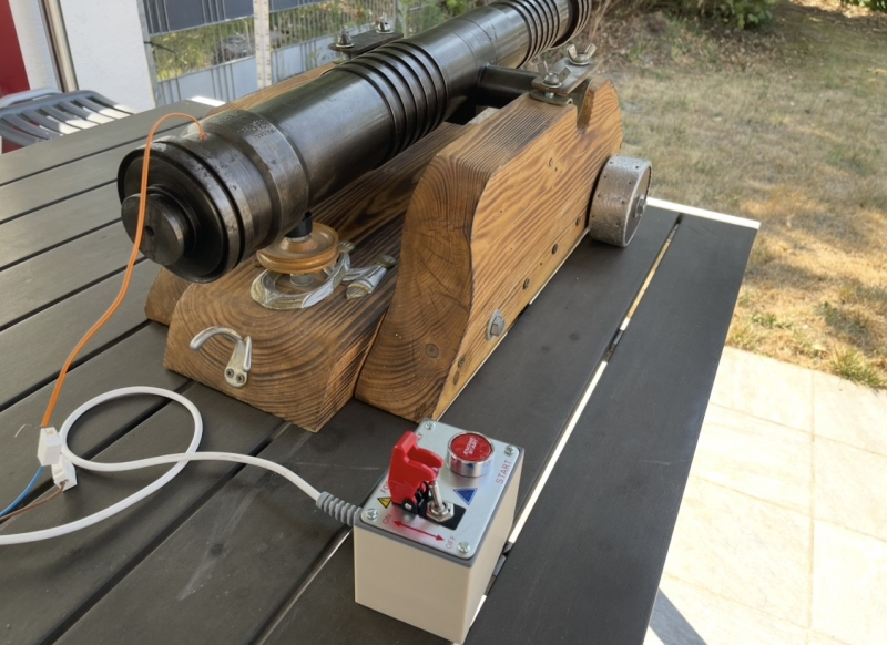 Kanone 30mm (!) mit scharfem und Böller-Beschuss – Bild 2