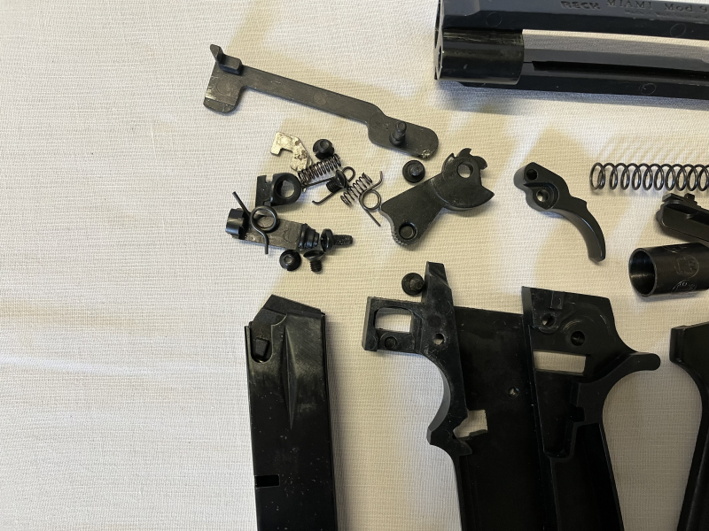 Beretta F92 9mm Schreckschuss in Teilen – Bild 2