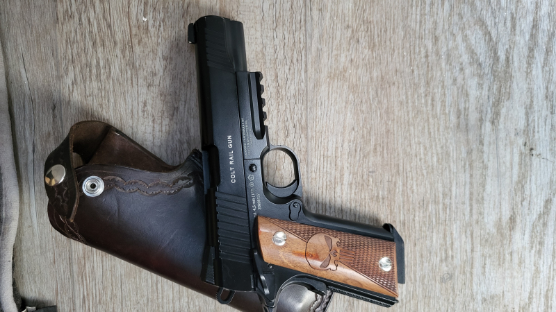 Colt Rail Gun , Lizensnachbau – afbeelding 2