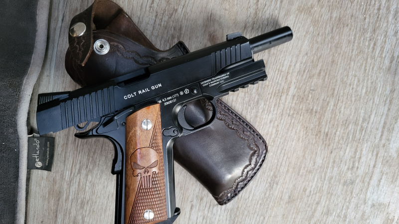Colt Rail Gun , Lizensnachbau – afbeelding 3