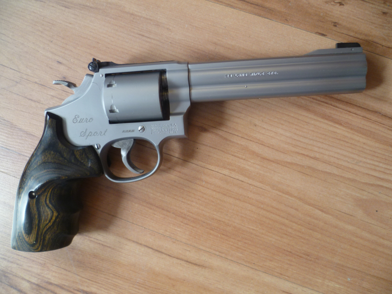Revolver Smith & Wesson Model 617-1 Euro Sport .22lr. – Bild 3