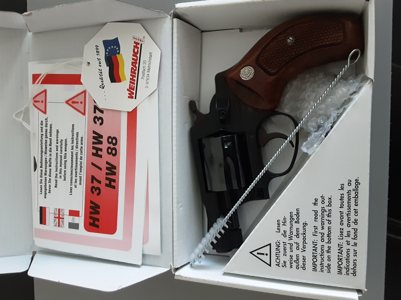 Schreckschussrevolver – Bild 1