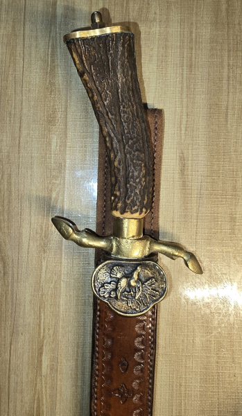 Alter Hirschfänger mit Lederscheide – image 4