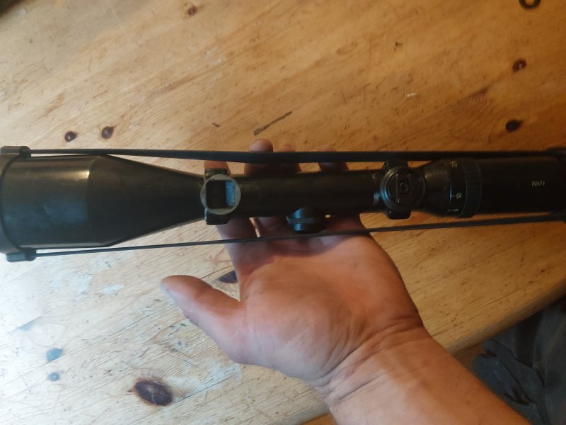 Schmidt und Bender Zielfernrohr 2,5-10x56 – imagem 1