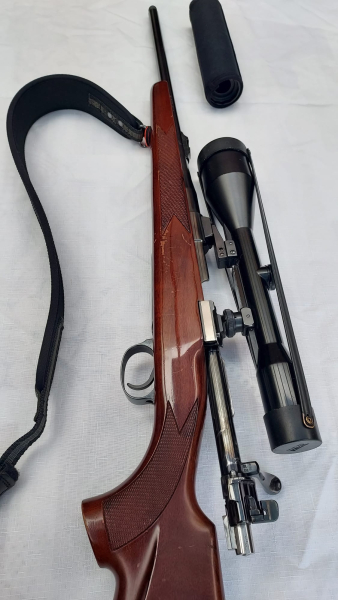 Repetierbüchse Voere Austria Kufstein 9,3x62 mit Schalldämpfer und Optik Zeiss 8x56 – Bild 3