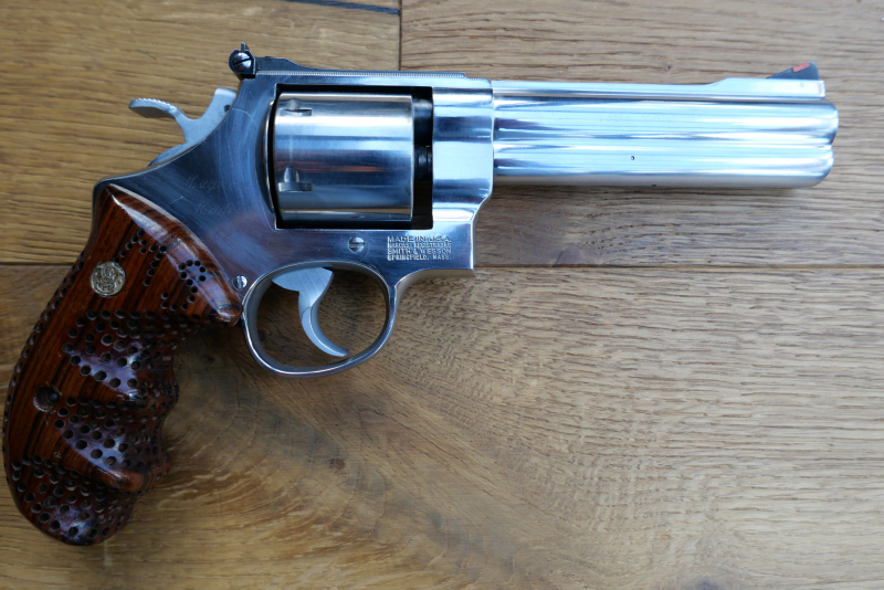Smith & Wesson Revolver Mod. 627 stainless, 357 Magnum, gebraucht – Bild 2
