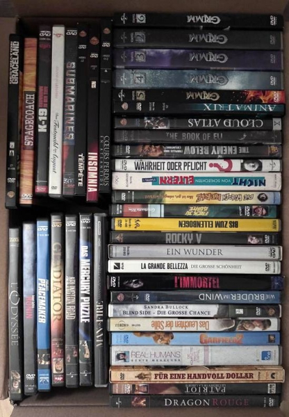 SOMMER-SALE – Große Kiste voller DVDs & DVD-Boxen – Bild 1