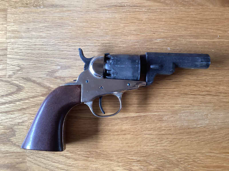 Kurzer Six - Schooter mit Holster – Bild 2