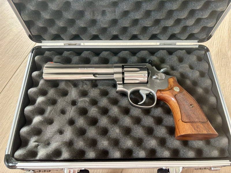 Revolver Smith&Wesson 686-2 im Bestzustand – attēls 1