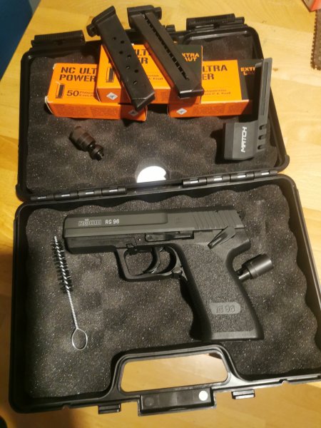 Röhm rg 96 mit Match Aufsatz +150 platzpatronen und 2 extra Magazine – Bild 1