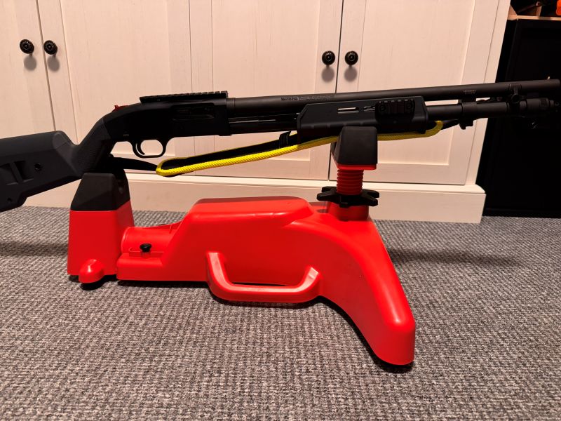 Mossberg 590 Persuader, 20", 8+1 – ungeschossen mit umfangreichem Zubehör – Bild 1