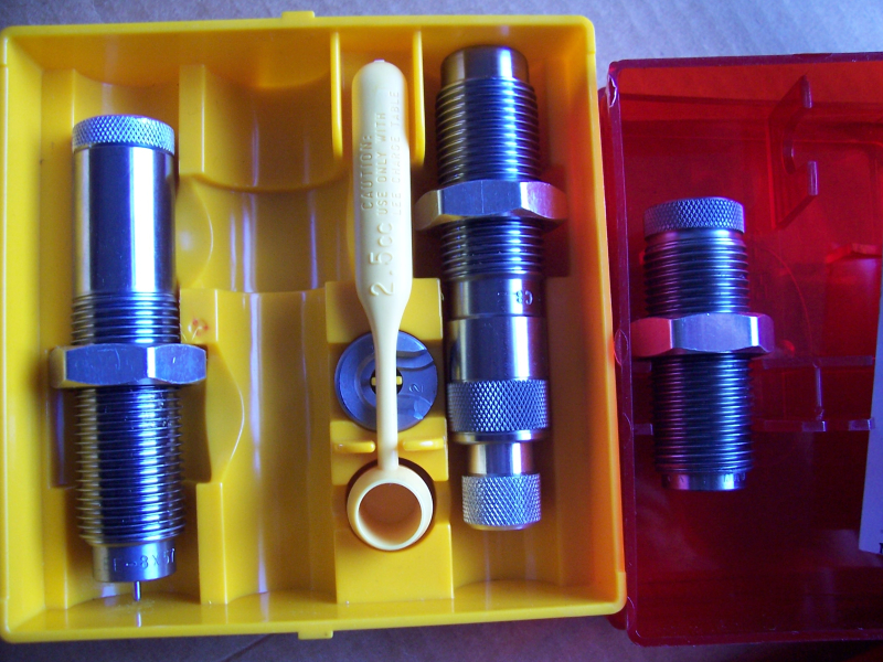 Aus Nachlass : Lee 8x57 Presse , Factory Crimp Die , Collet Die Set – Bild 4